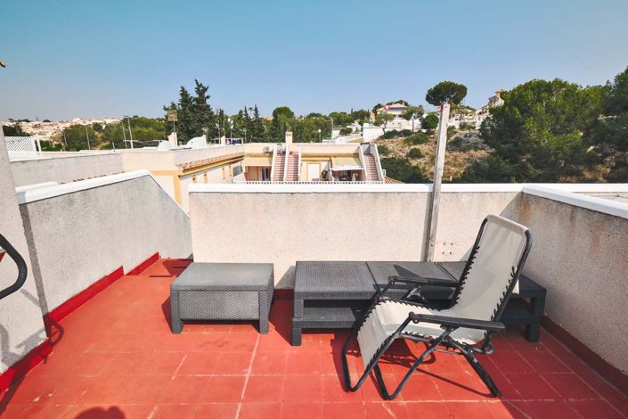 Image No.38-2 Bed Townhouse for sale