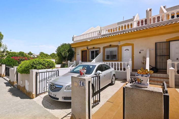 Image No.40-2 Bed Townhouse for sale