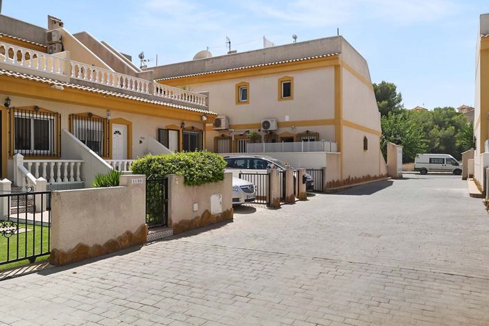 Image No.43-2 Bed Townhouse for sale