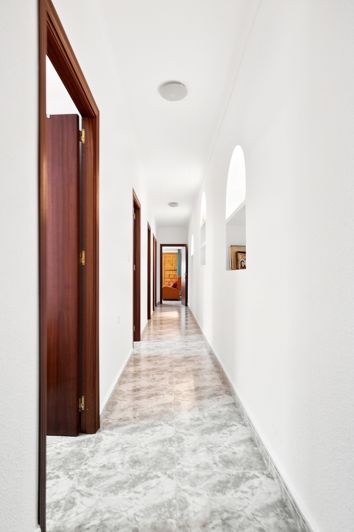 Image No.10-4 Bed Apartment for sale