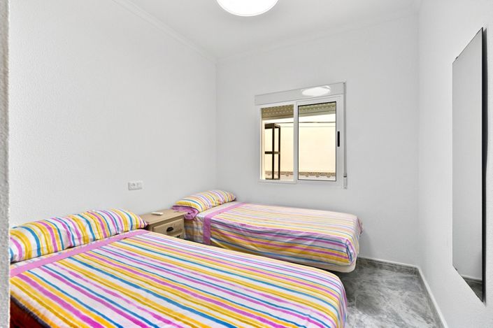 Image No.15-4 Bed Apartment for sale