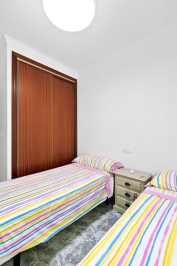 Image No.17-4 Bed Apartment for sale