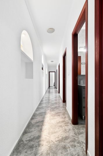 Image No.24-4 Bed Apartment for sale