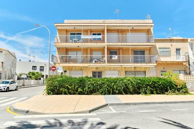 305580frontlinebeachapartmentforsaleintorrede