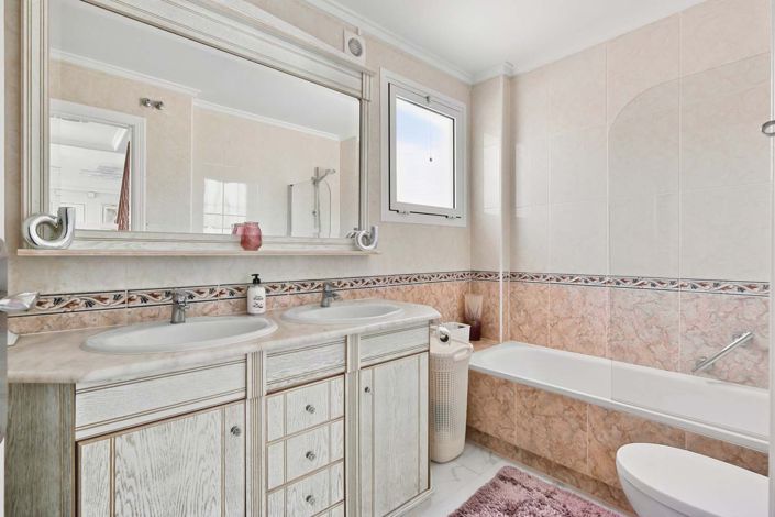 Image No.16-3 Bed Villa for sale