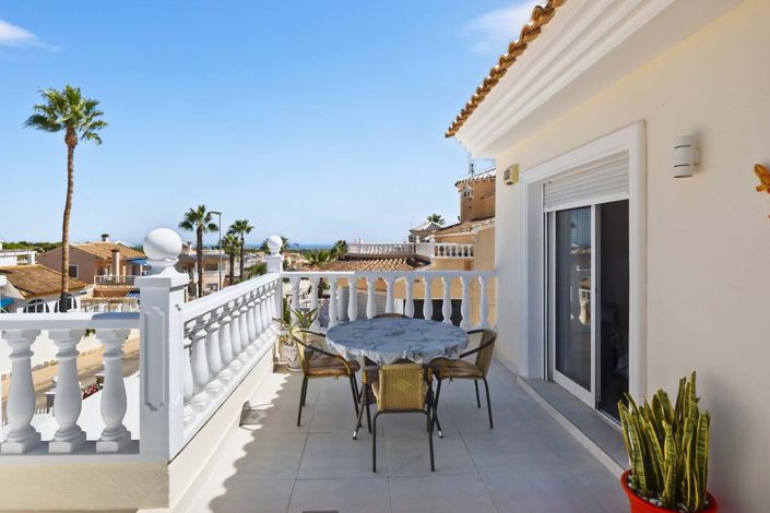 Image No.37-3 Bed Villa for sale