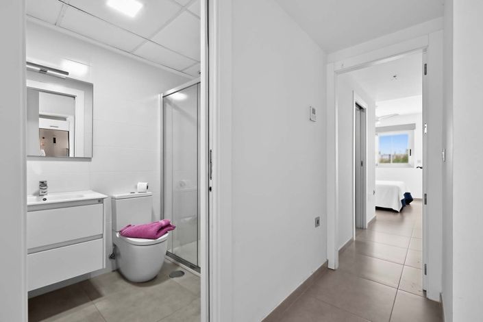 Image No.17-3 Bed Apartment for sale