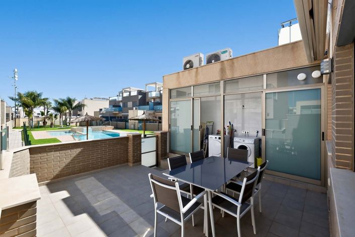 Image No.27-3 Bed Apartment for sale