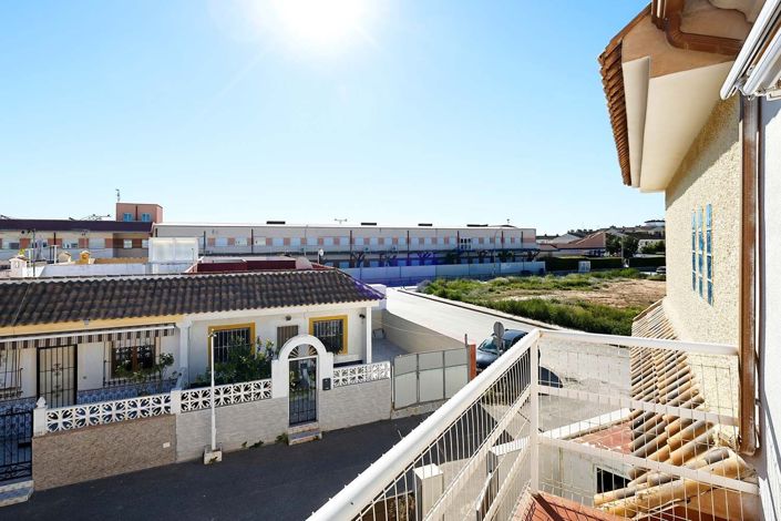 Image No.36-4 Bed Townhouse for sale