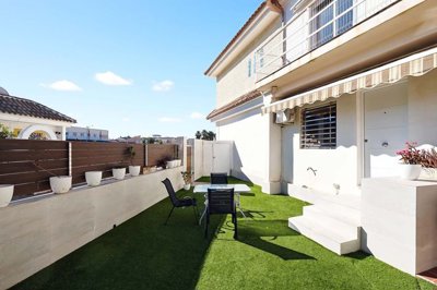 269511townhouseforsaleinlosnarejos07042612541