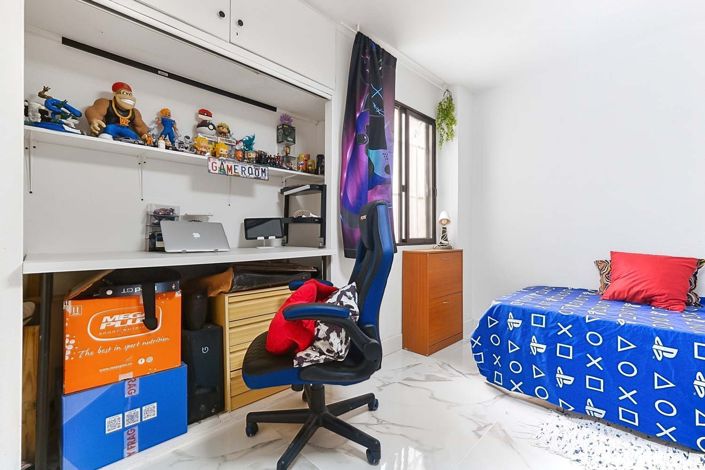 Image No.14-4 Bed Apartment for sale