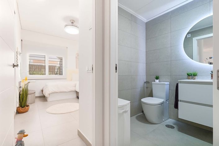 Image No.34-2 Bed Apartment for sale