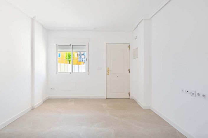 Image No.10-2 Bed Apartment for sale