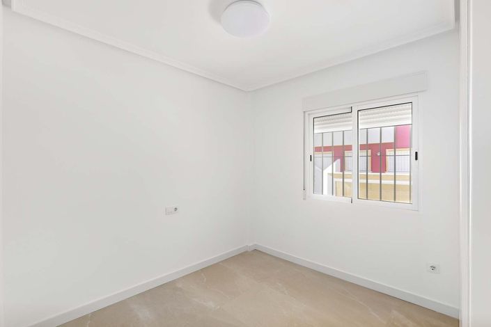 Image No.16-2 Bed Apartment for sale