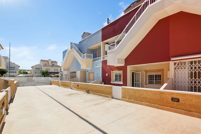 Image No.30-2 Bed Apartment for sale