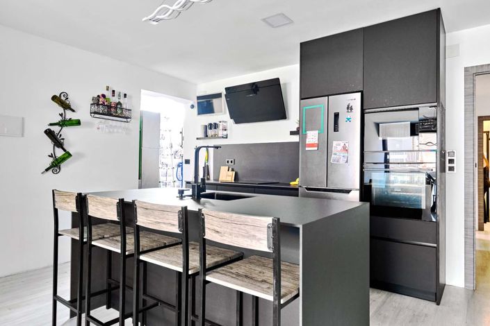 Image No.7-3 Bed Apartment for sale