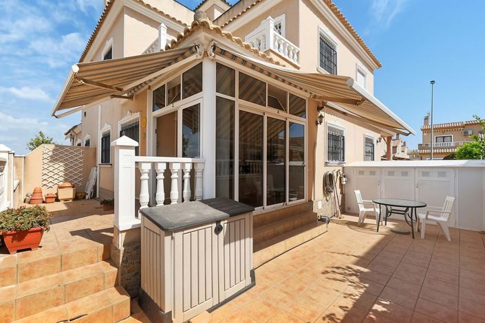 Image No.16-2 Bed Property for sale