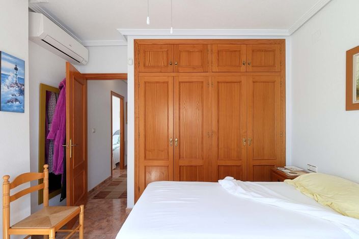 Image No.19-2 Bed Property for sale