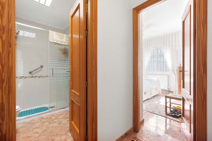 Image No.21-2 Bed Property for sale