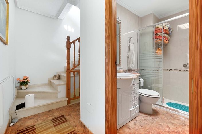Image No.29-2 Bed Property for sale