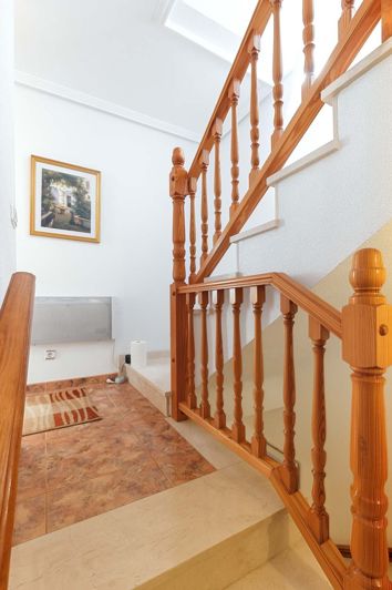 Image No.30-2 Bed Property for sale