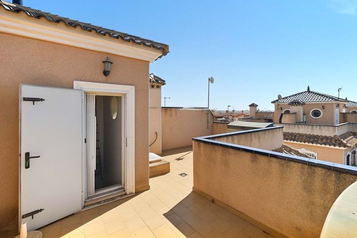 Image No.33-2 Bed Property for sale