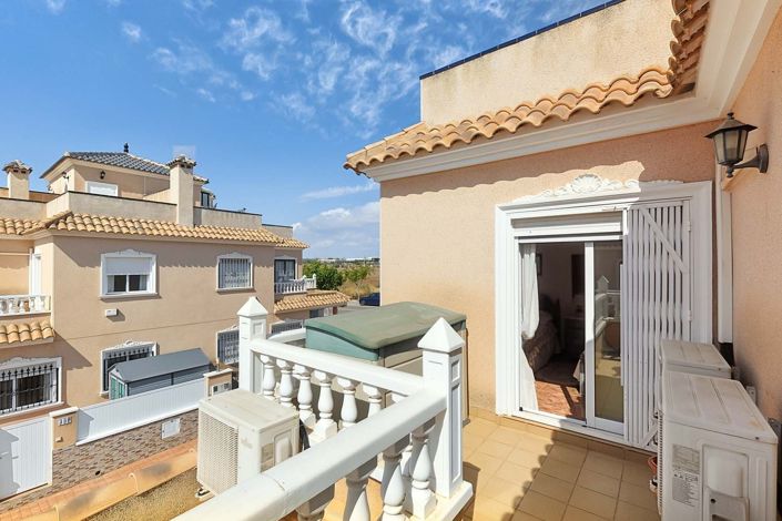 Image No.34-2 Bed Property for sale