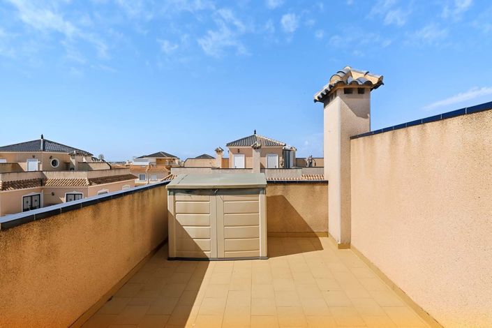 Image No.35-2 Bed Property for sale