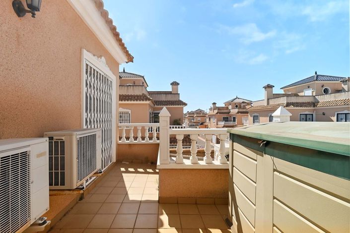 Image No.38-2 Bed Property for sale