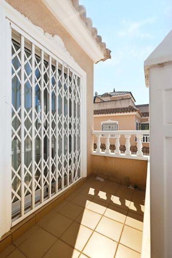 Image No.41-2 Bed Property for sale
