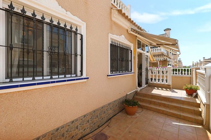 Image No.49-2 Bed Property for sale