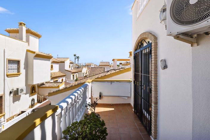 Image No.19-3 Bed Villa for sale