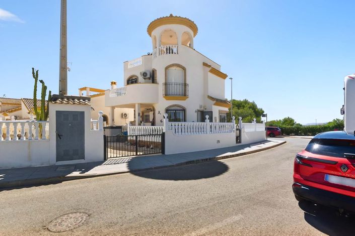 Image No.45-3 Bed Villa for sale