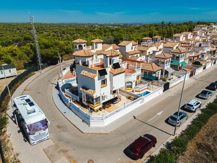 Image No.49-3 Bed Villa for sale