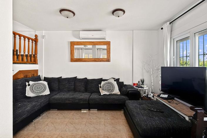 Image No.6-6 Bed Villa for sale