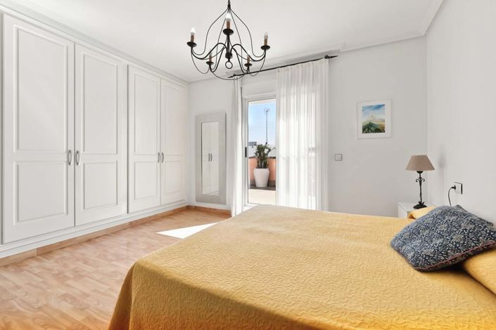 Image No.19-3 Bed Apartment for sale