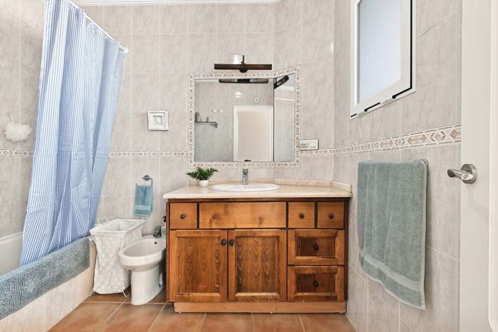 Image No.23-3 Bed Apartment for sale