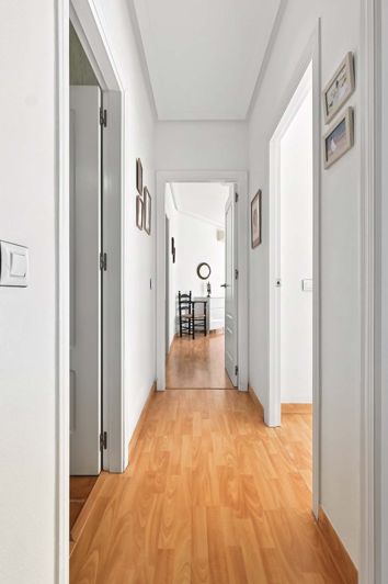 Image No.24-3 Bed Apartment for sale