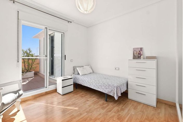 Image No.26-3 Bed Apartment for sale
