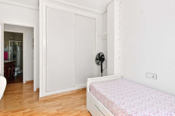 Image No.32-3 Bed Apartment for sale