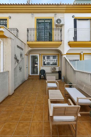 Image No.26-2 Bed Townhouse for sale