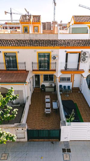 Image No.28-2 Bed Townhouse for sale