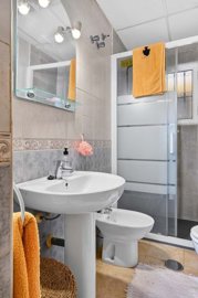 328apartmentforsaleinlazenia071026093615dscf3