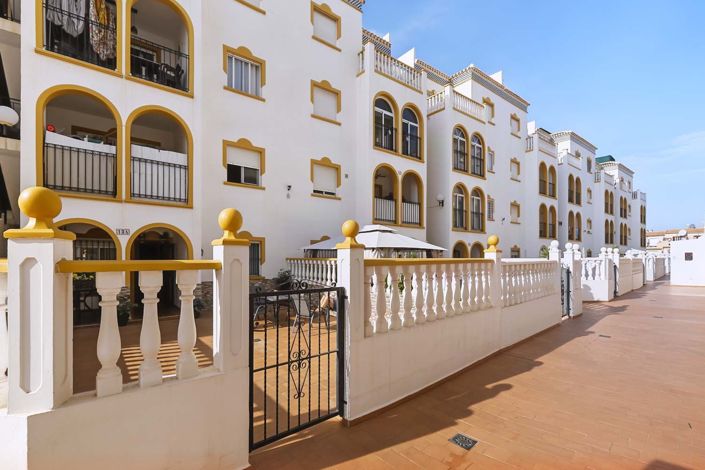 Image No.29-2 Bed Apartment for sale