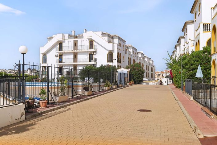Image No.30-2 Bed Apartment for sale