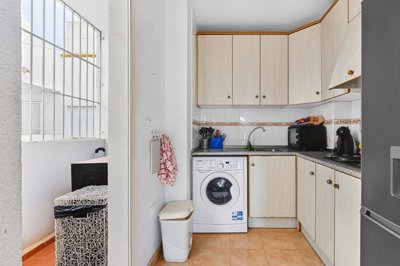 328apartmentforsaleinlazenia071026093616dscf3