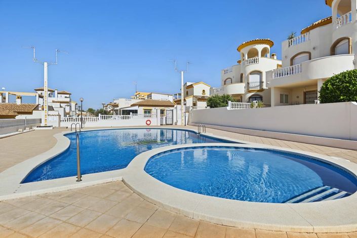 Image No.33-2 Bed Villa for sale