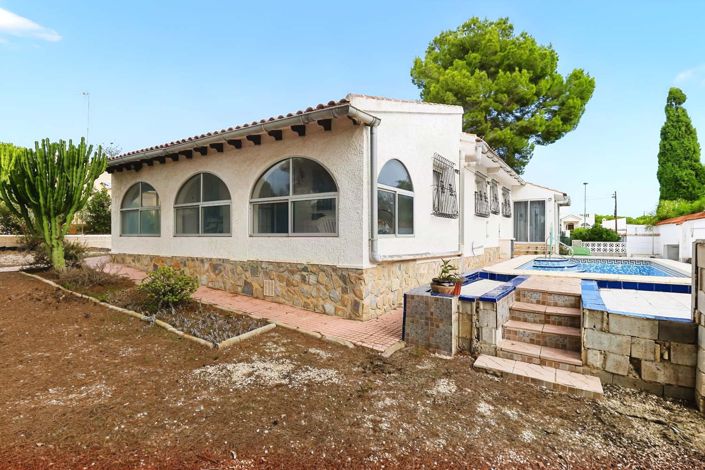 Image No.36-4 Bed Villa for sale