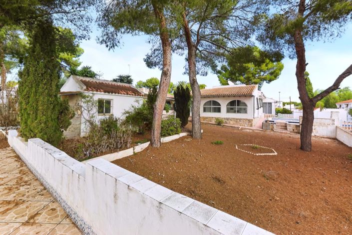 Image No.37-4 Bed Villa for sale