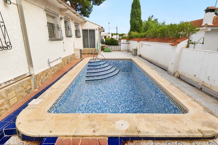 Image No.41-4 Bed Villa for sale
